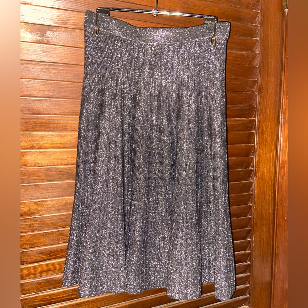 Blk/Silver Sexy & Elegant💕Photos don’t do justice to this glamorous skirt🎁 - Picture 5 of 14